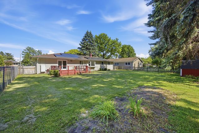 904 Chippewa Drive, Elgin, IL 60120