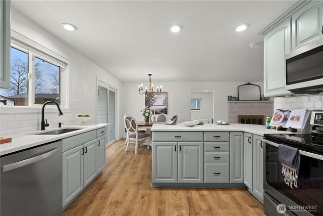 35844 13th Avenue SW, Federal Way, WA 98126