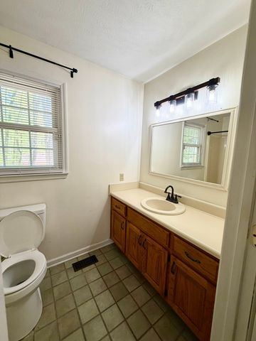 109 June St, Mcminnville, TN 37110