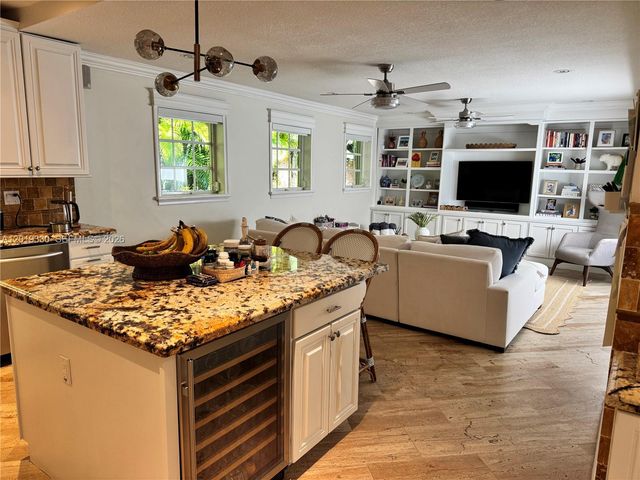 125 W Sunrise Ave, Coral Gables, FL 33133