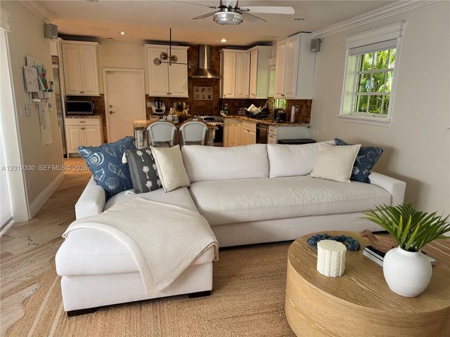 125 W Sunrise Ave, Coral Gables, FL 33133