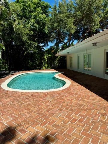 125 W Sunrise Ave, Coral Gables, FL 33133