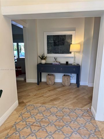 125 W Sunrise Ave, Coral Gables, FL 33133