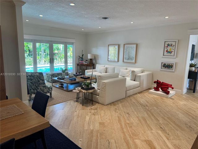 125 W Sunrise Ave, Coral Gables, FL 33133