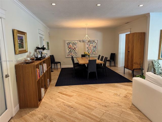 125 W Sunrise Ave, Coral Gables, FL 33133