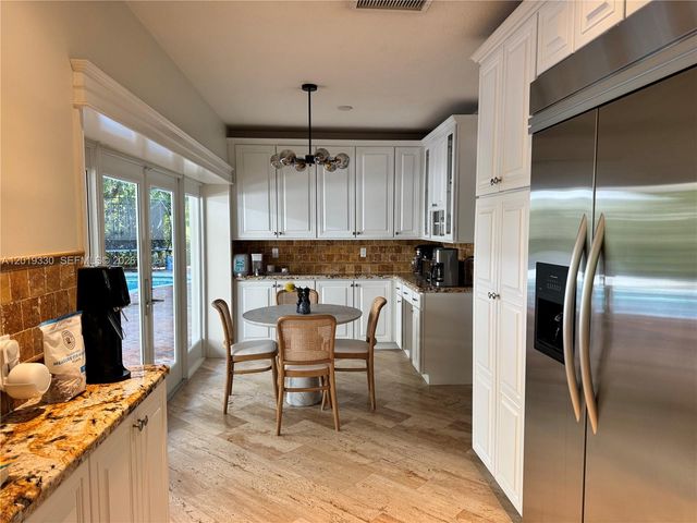 125 W Sunrise Ave, Coral Gables, FL 33133