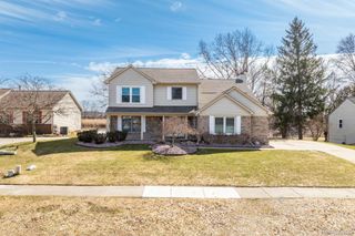 425 Lakes Edge Drive, Oxford Village, MI 48371