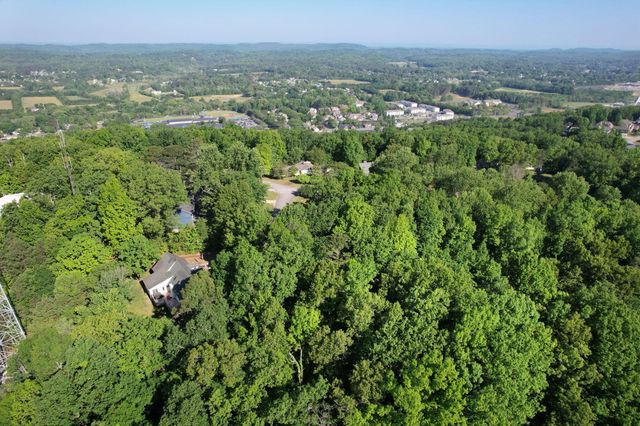 3470 Crown Colony Drive NW, Cleveland, TN 37312