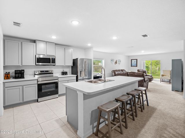 1011 Starfire Street SE, Palm Bay, FL 32909