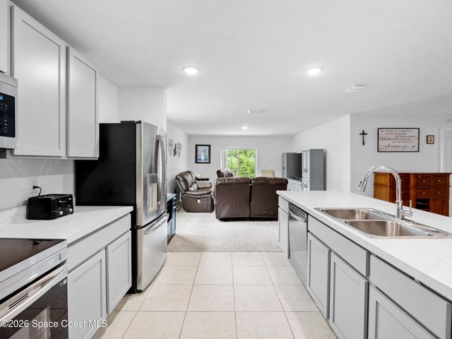1011 Starfire Street SE, Palm Bay, FL 32909