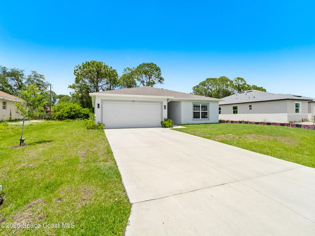 1011 Starfire Street SE, Palm Bay, FL 32909