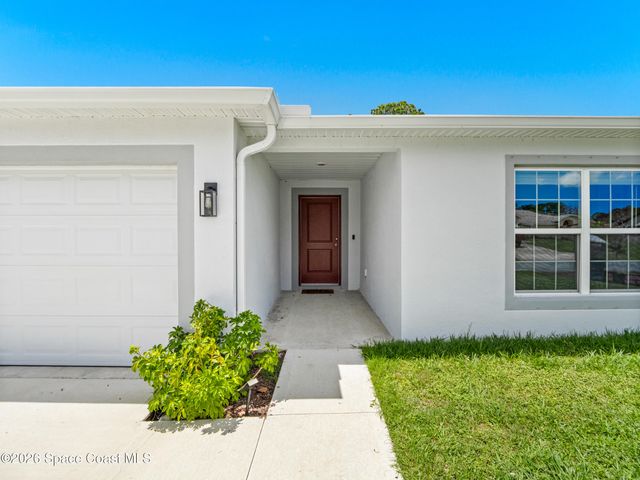 1011 Starfire Street SE, Palm Bay, FL 32909