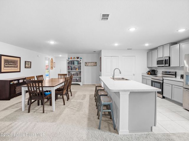 1011 Starfire Street SE, Palm Bay, FL 32909