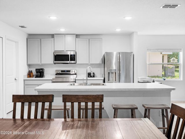 1011 Starfire Street SE, Palm Bay, FL 32909