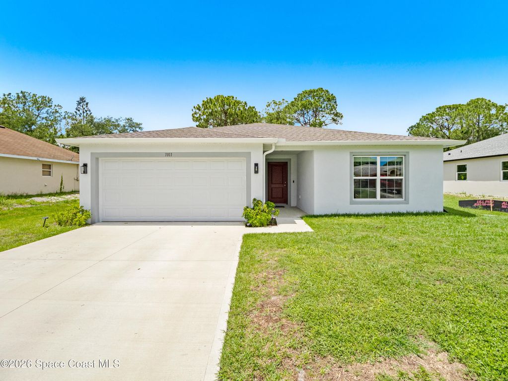 1011 Starfire Street SE, Palm Bay, FL 32909