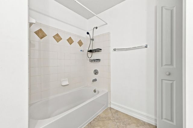 9873 Baywinds Drive 5109, West Palm Beach, FL 33411
