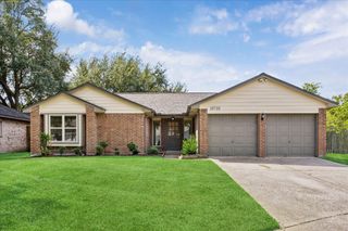 16710 Barkentine Lane, Friendswood, TX 77546