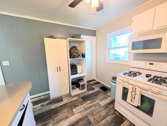 582 Riverside Drive, Battle Creek City, MI 49015