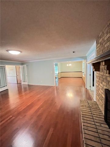 2153 Loren Circle, Fayetteville, AR 72701