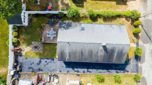 8 Barnes St, Wareham, MA 02571