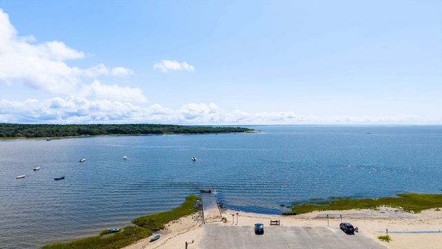 8 Barnes St, Wareham, MA 02571