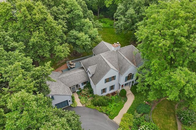 14 Brierwoods Lane, Hawthorn Woods, IL 60047