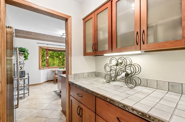 14 Brierwoods Lane, Hawthorn Woods, IL 60047