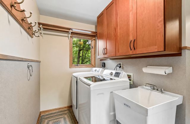 14 Brierwoods Lane, Hawthorn Woods, IL 60047