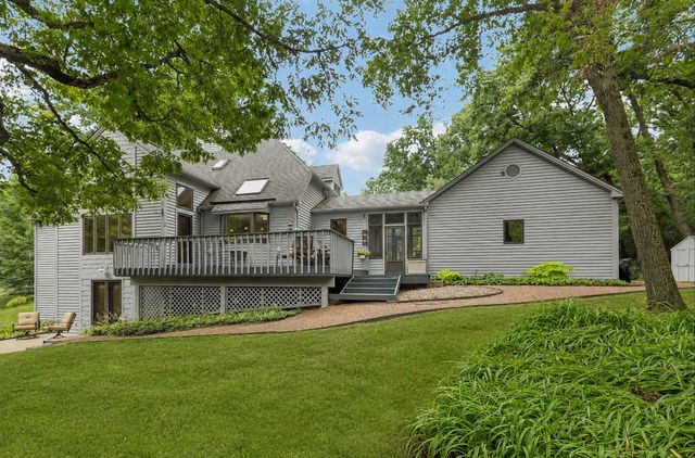 14 Brierwoods Lane, Hawthorn Woods, IL 60047