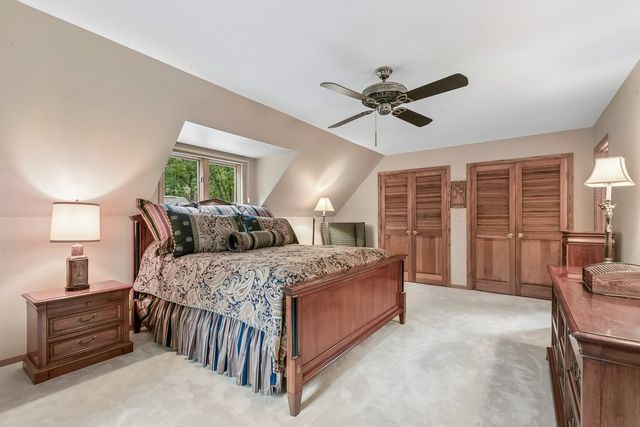 14 Brierwoods Lane, Hawthorn Woods, IL 60047