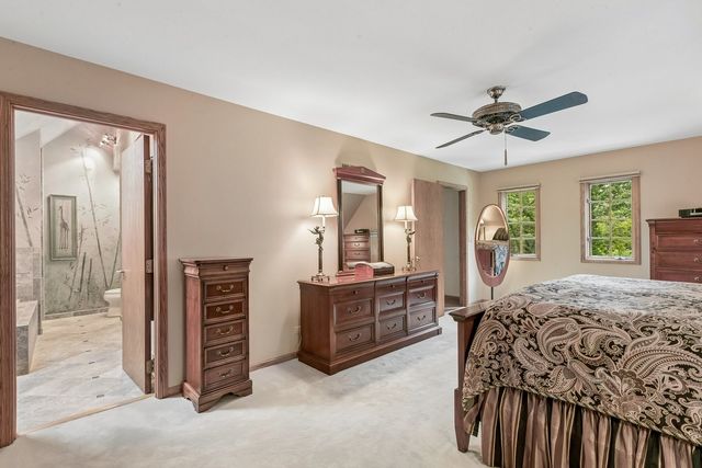 14 Brierwoods Lane, Hawthorn Woods, IL 60047
