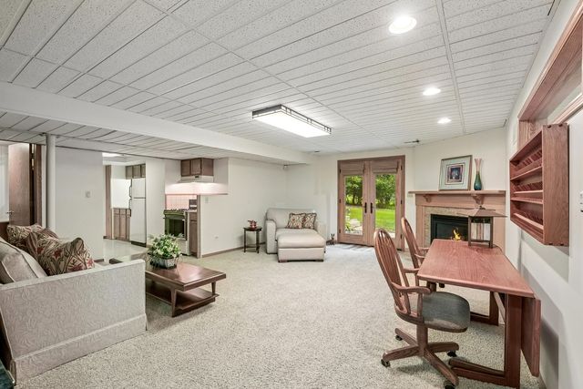 14 Brierwoods Lane, Hawthorn Woods, IL 60047