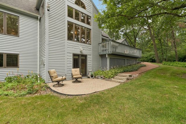 14 Brierwoods Lane, Hawthorn Woods, IL 60047