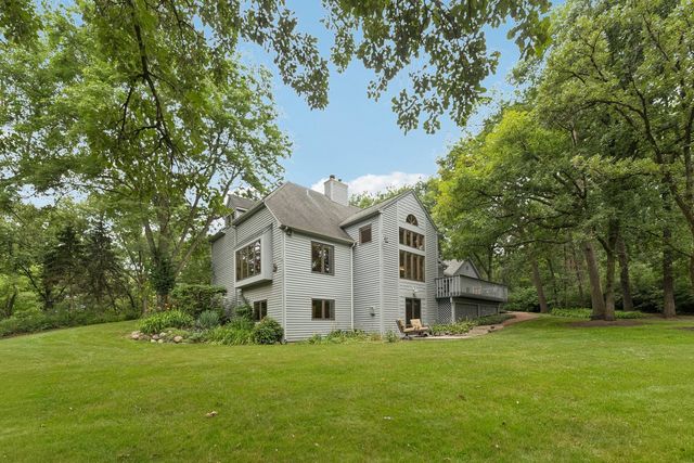 14 Brierwoods Lane, Hawthorn Woods, IL 60047