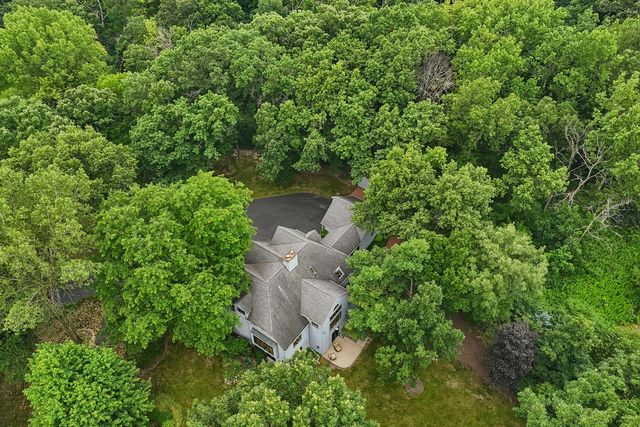 14 Brierwoods Lane, Hawthorn Woods, IL 60047