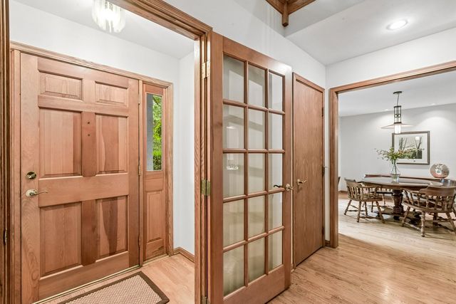 14 Brierwoods Lane, Hawthorn Woods, IL 60047