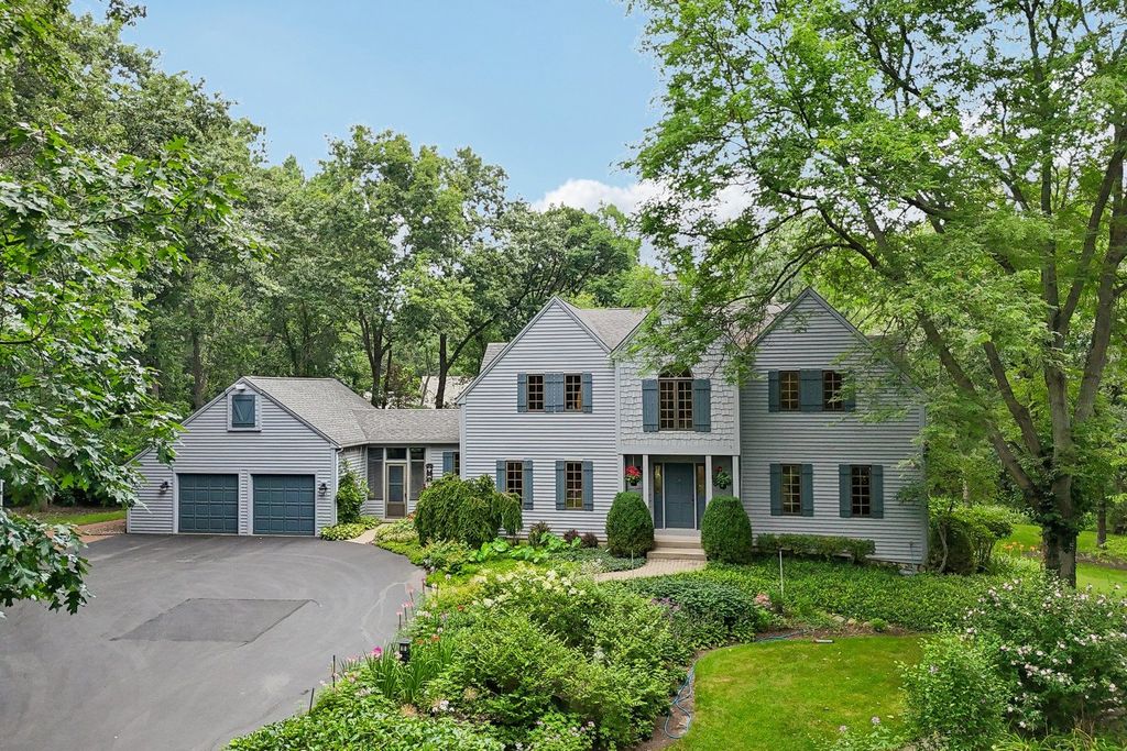 14 Brierwoods Lane, Hawthorn Woods, IL 60047