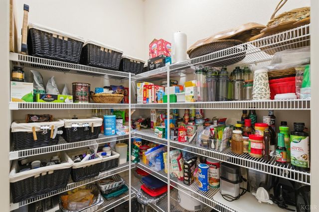 297 W Harold Griswold Way, Hanford, CA 93230