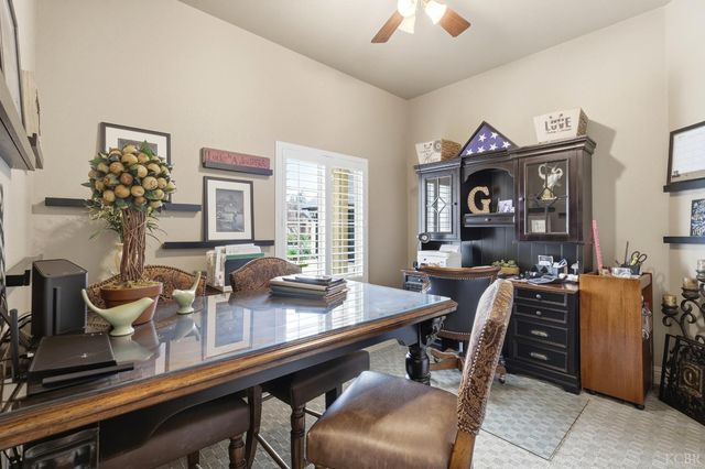 297 W Harold Griswold Way, Hanford, CA 93230