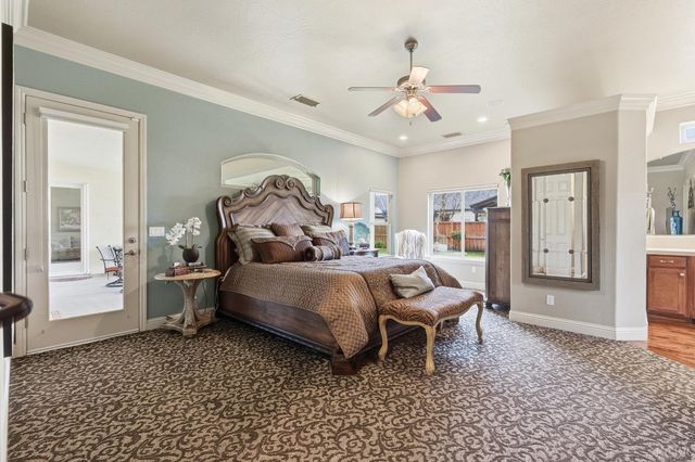 297 W Harold Griswold Way, Hanford, CA 93230