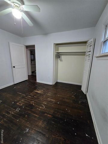 6465 Monrovia Drive, Waterford, MI 48329