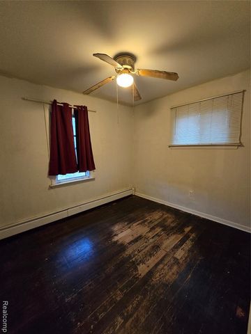 6465 Monrovia Drive, Waterford, MI 48329