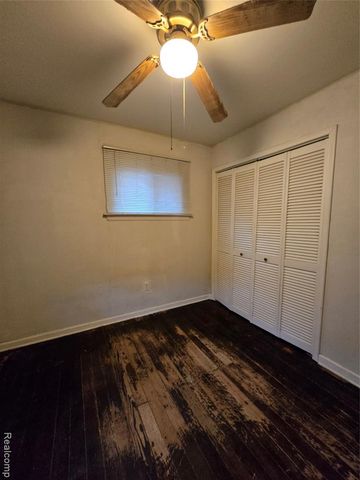 6465 Monrovia Drive, Waterford, MI 48329