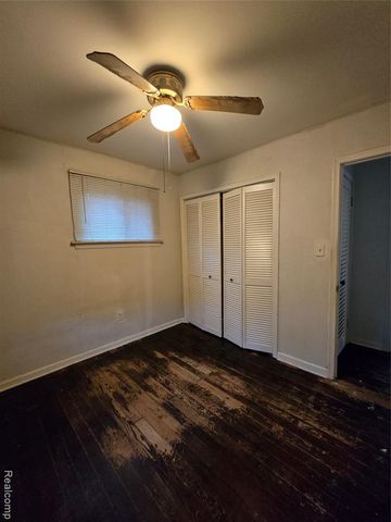 6465 Monrovia Drive, Waterford, MI 48329