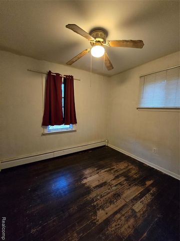 6465 Monrovia Drive, Waterford, MI 48329