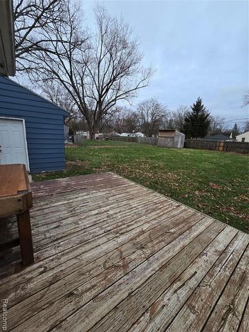 6465 Monrovia Drive, Waterford, MI 48329