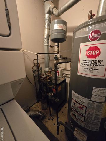 6465 Monrovia Drive, Waterford, MI 48329