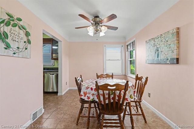 14991 College Avenue, Allen Park, MI 48101