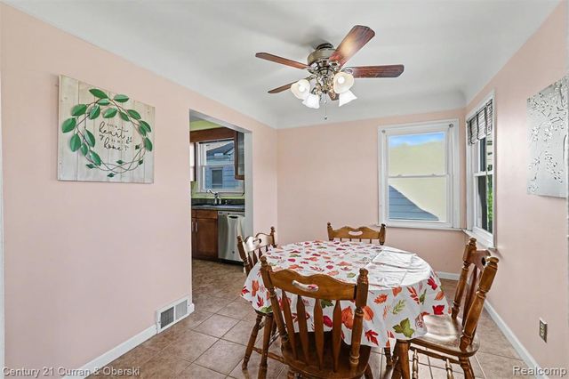 14991 College Avenue, Allen Park, MI 48101