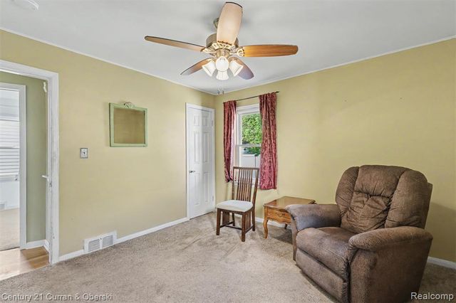 14991 College Avenue, Allen Park, MI 48101